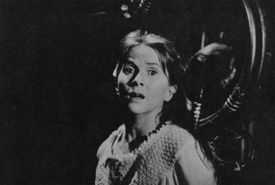 16 Best Haunted House Movies of All Time Cinemaholic