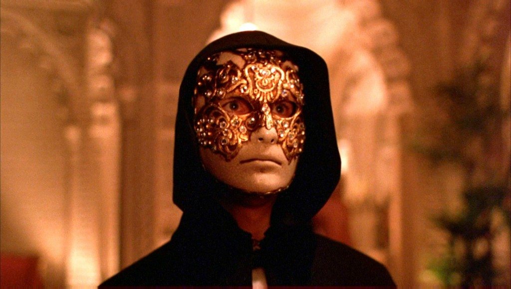 eyes-wide-shut-meaning-analysis-ending-explained-cinemaholic