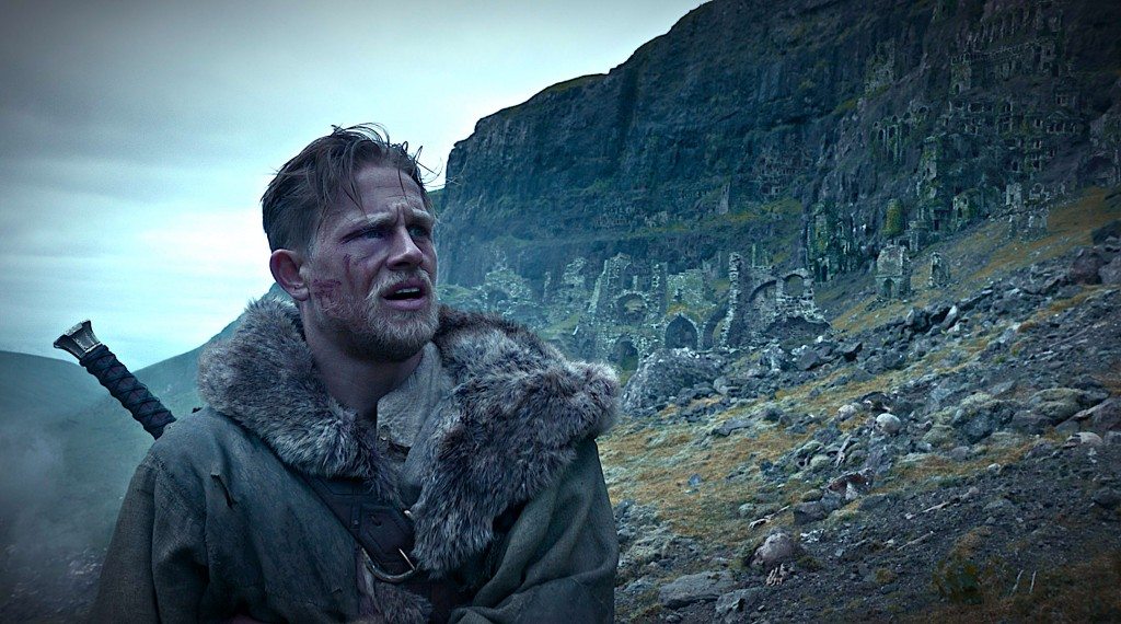 Review: ‘King Arthur: Legend of the Sword’ is Insipidly Inspired From ‘Game of Thrones’