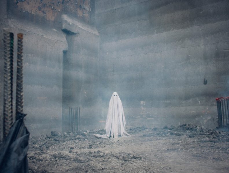 Review: ‘A Ghost Story’ is a Beautiful Examination on Space and Time, Life and Death