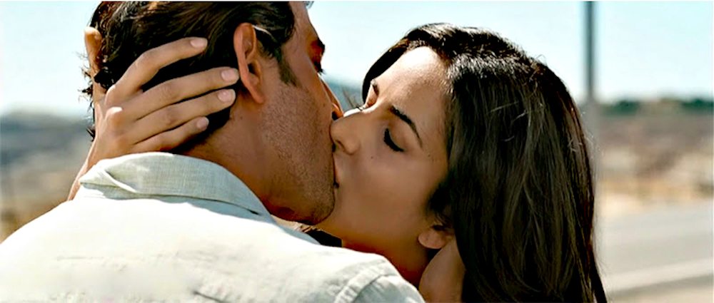 Zeent Aman Very Sexy Kiss Nude Videos - 15 Best Bollywood Kisses of All Time - Cinemaholic