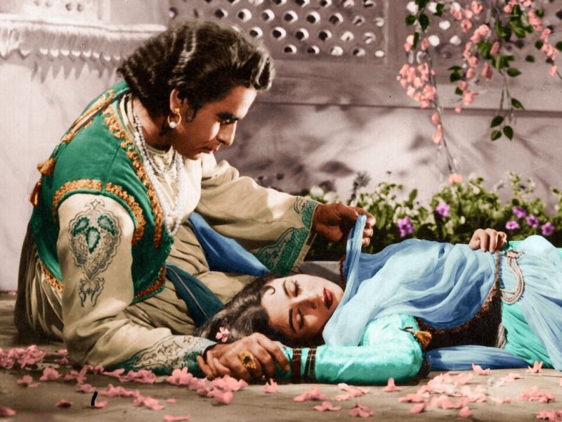 Hindi Movies That Will Make You Fall In Love With India - vgns28g