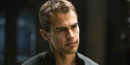 Underworld Awakening Theo James