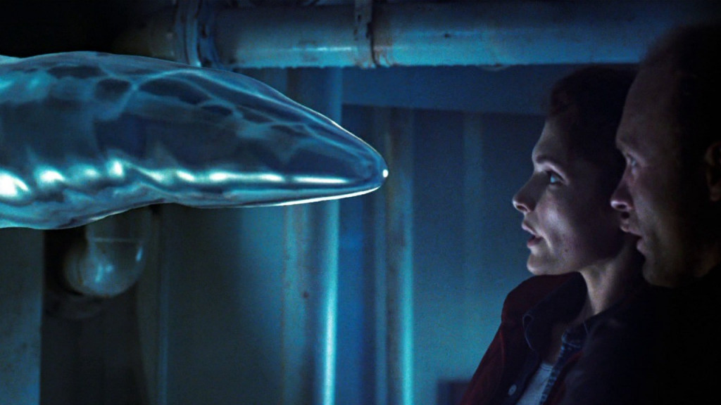Alien Horror Movies | 15 Best Scary Alien Films - The Cinemaholic