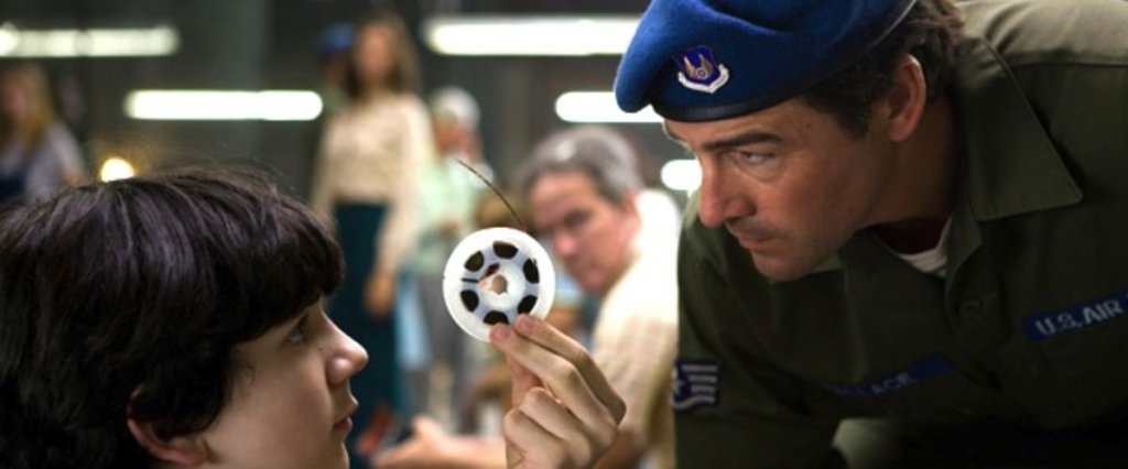 Kyle Chandler Movies | 10 Best Films and TV Shows - The Cinemaholic