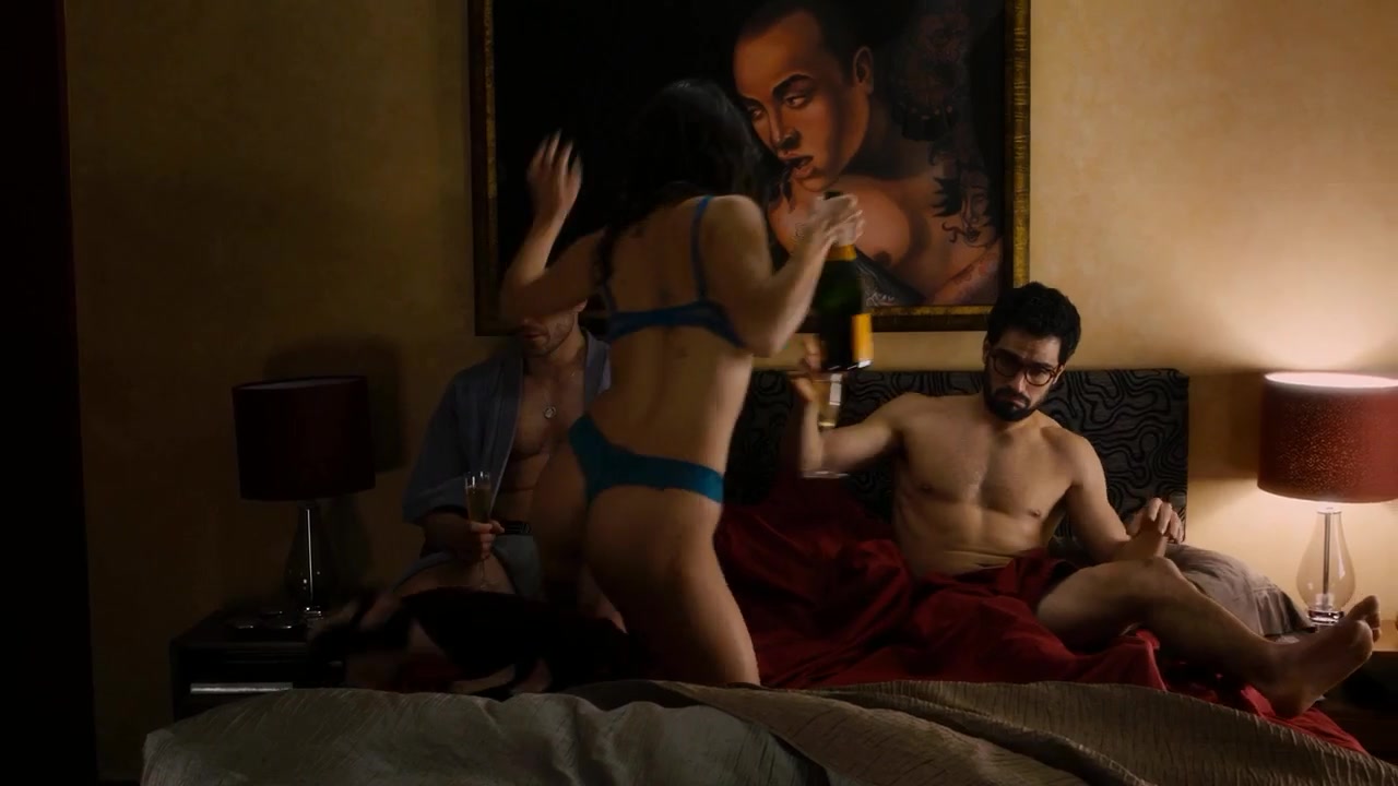 1280px x 720px - 20 Best Sex Scenes on Netflix | Top Netflix Nude Scenes