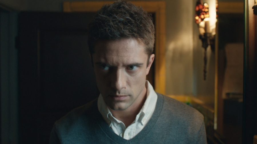 Topher Grace and Mackenzie Davis Join Stewart’s Political Comedy ‘Irresistible’