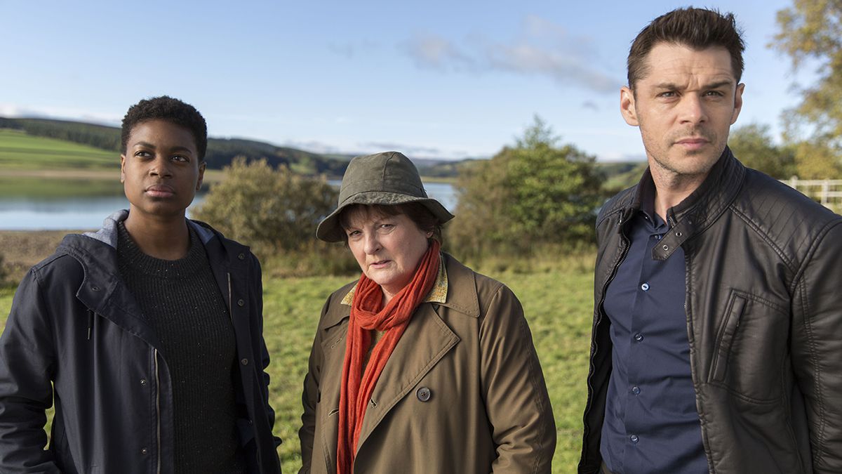 12 Shows Like Murdoch Mysteries You Must See