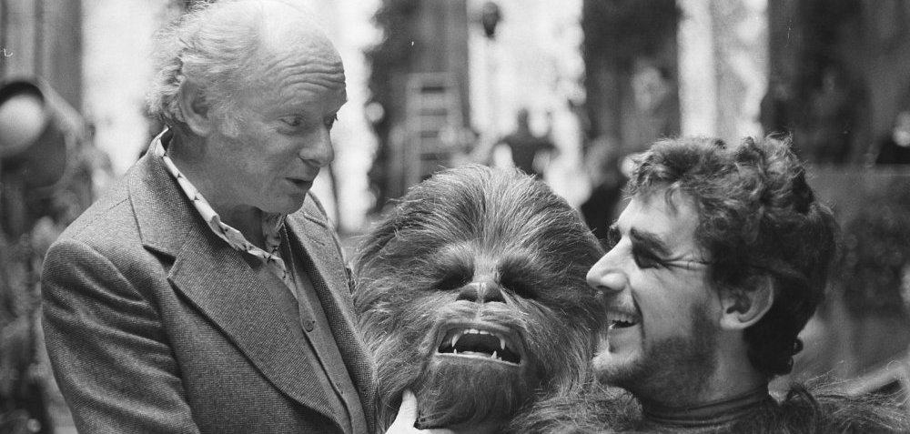 ‘Star Wars’ Chewie Actor Peter Mayhew Dies at 74