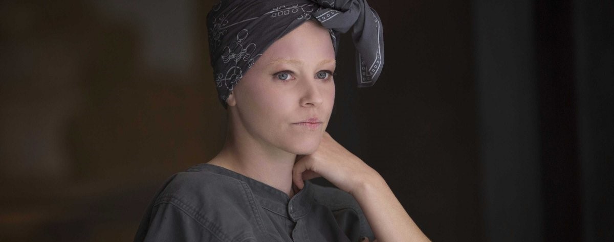 Elizabeth Banks Developing Series Based on ‘Over My Dead Body’ Podcast