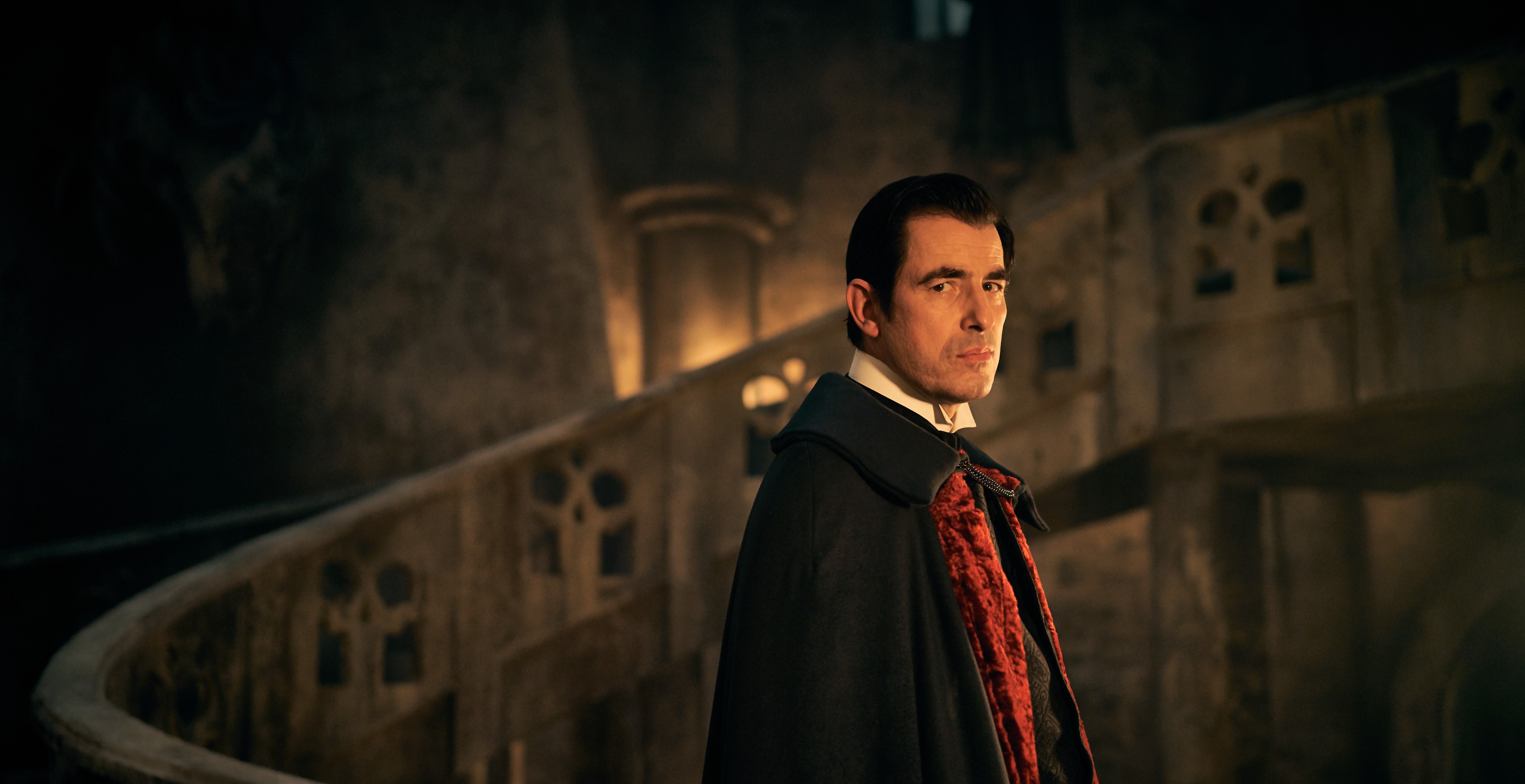 Dracula Season 1 Episode 1 Review / Netflix Recap / Explained