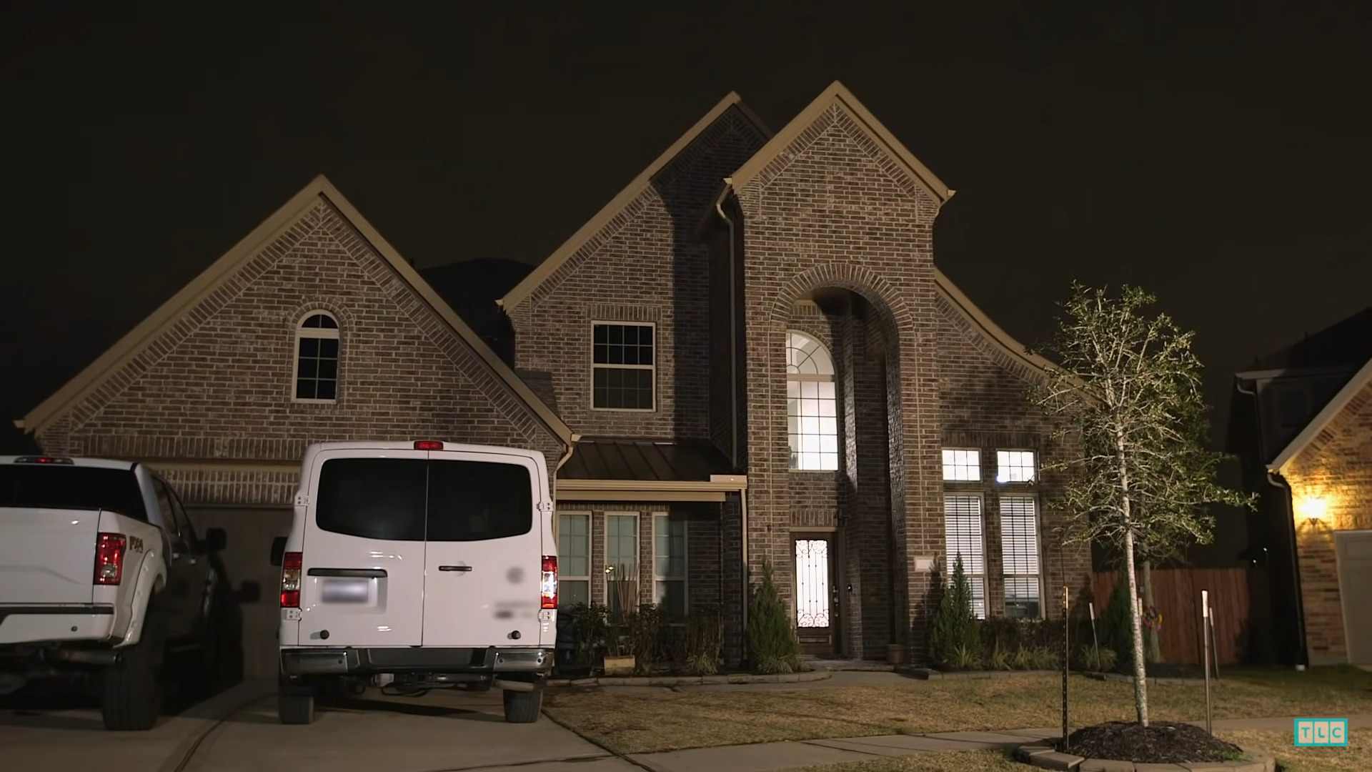 where-is-new-busby-house-located-where-is-outdaughtered-filmed