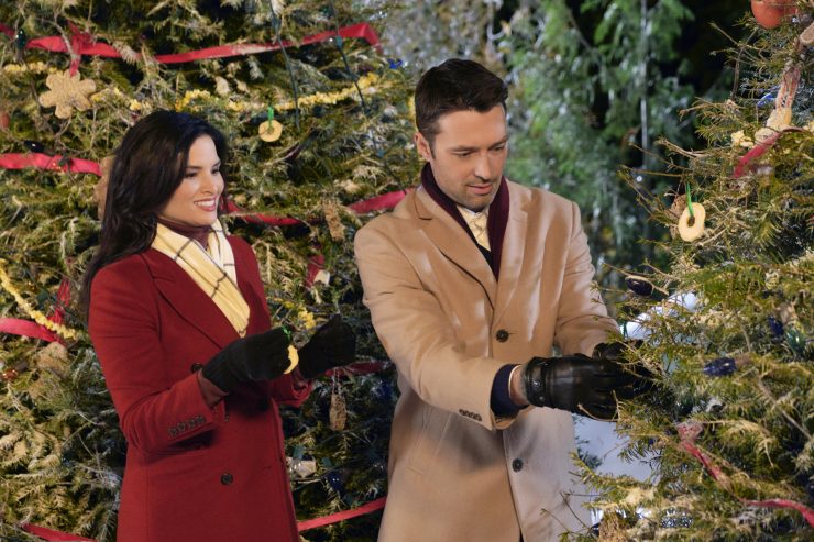 Where Was Christmas With the Darlings Filmed? Hallmark Cast Details