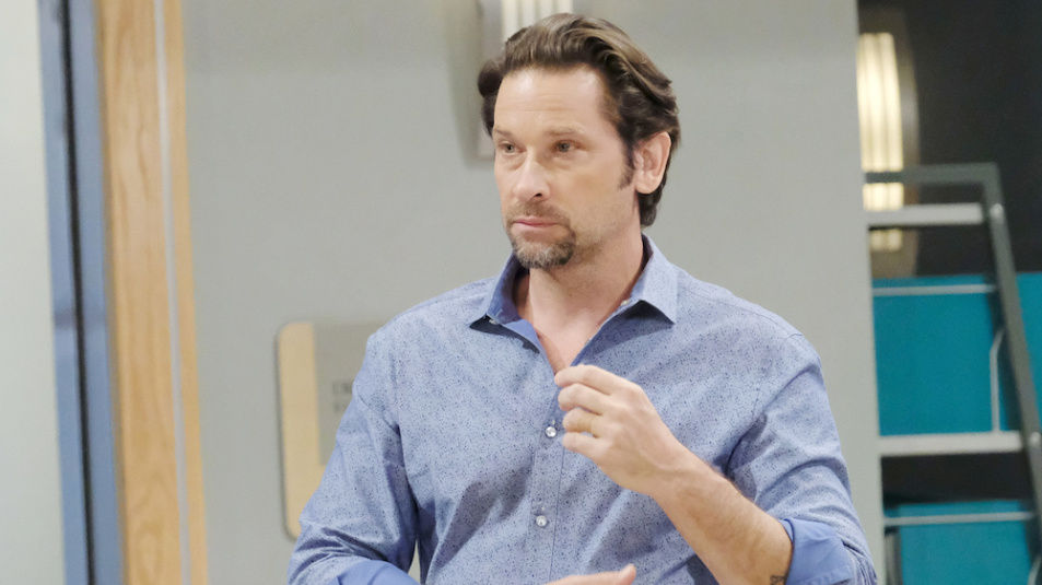 roger howarth new character on gh