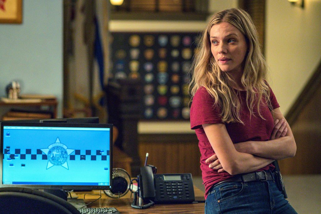 Is Tracy Spiridakos Leaving Chicago PD? Is Hailey Upton Leav Is Tracy Spiridakos Leaving Chicago PD?