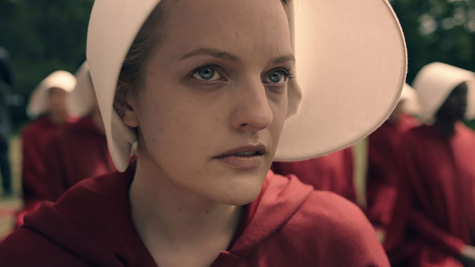 Is Elisabeth Moss Pregnant on The Handmaid’s Tale? Did She Gain Weight For the Role?