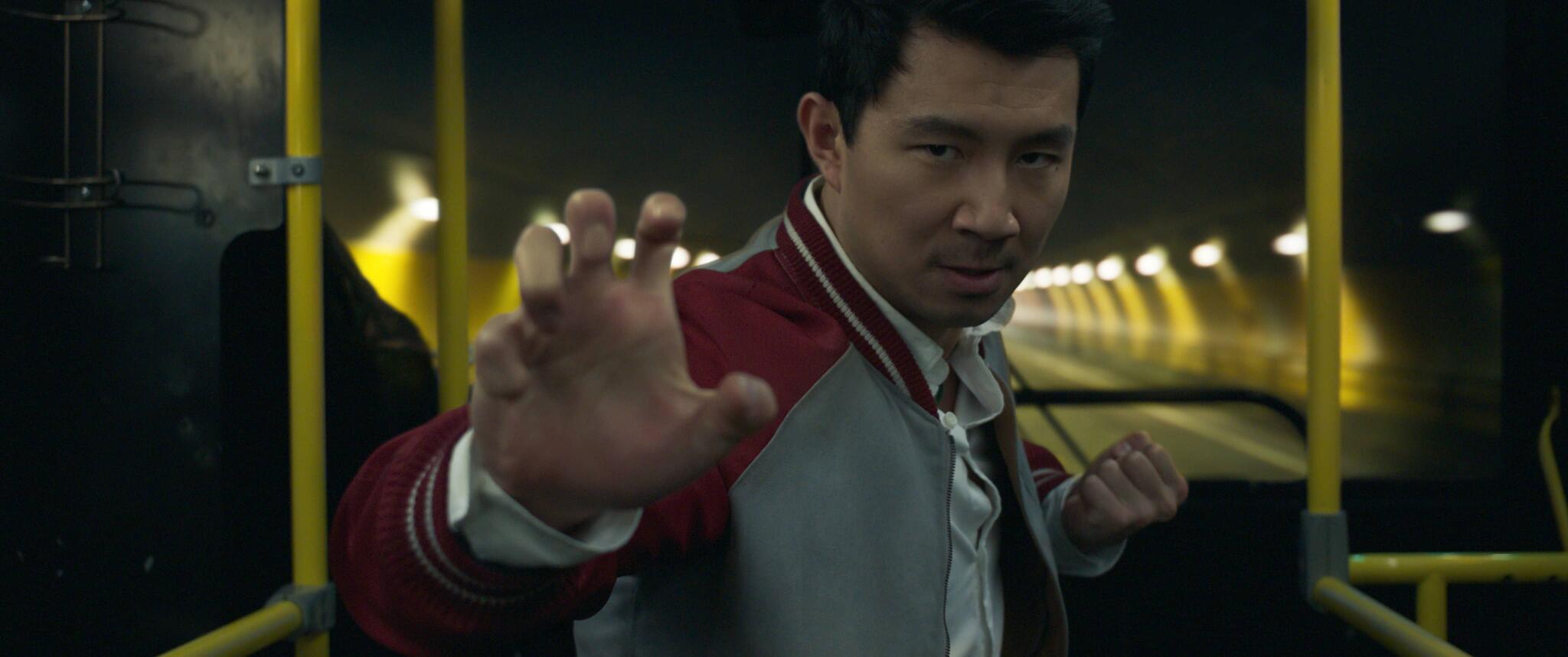 Shang-Chi and the Legend of the Ten Rings Review: MCU’s Foray Into Martial-Arts is Intermediately Spectacular