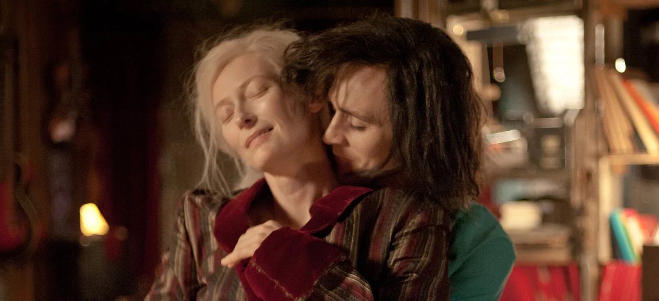 20 Best Nude Scenes in Horror Movies