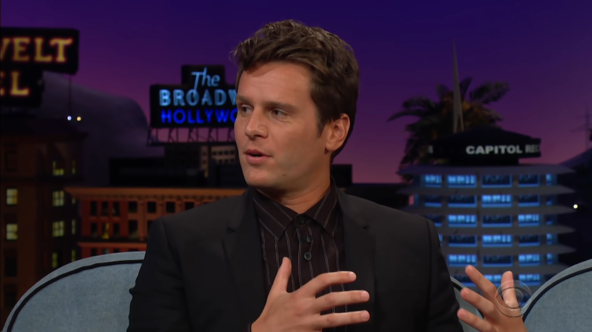 Is Jonathan Groff Married? Does He Have a Boyfriend?