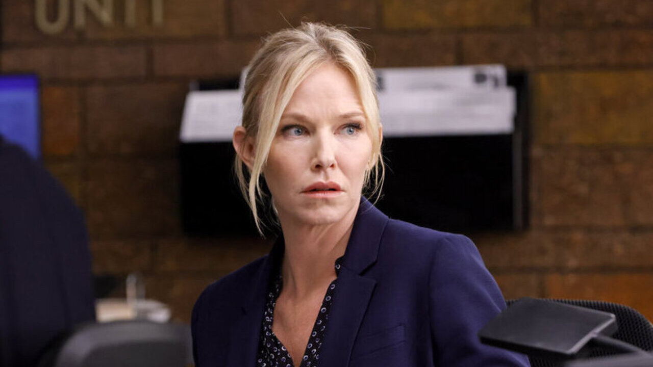 Why Did Amanda Rollins Leave Law & Order SVU? Where is Kelli Giddish Today?