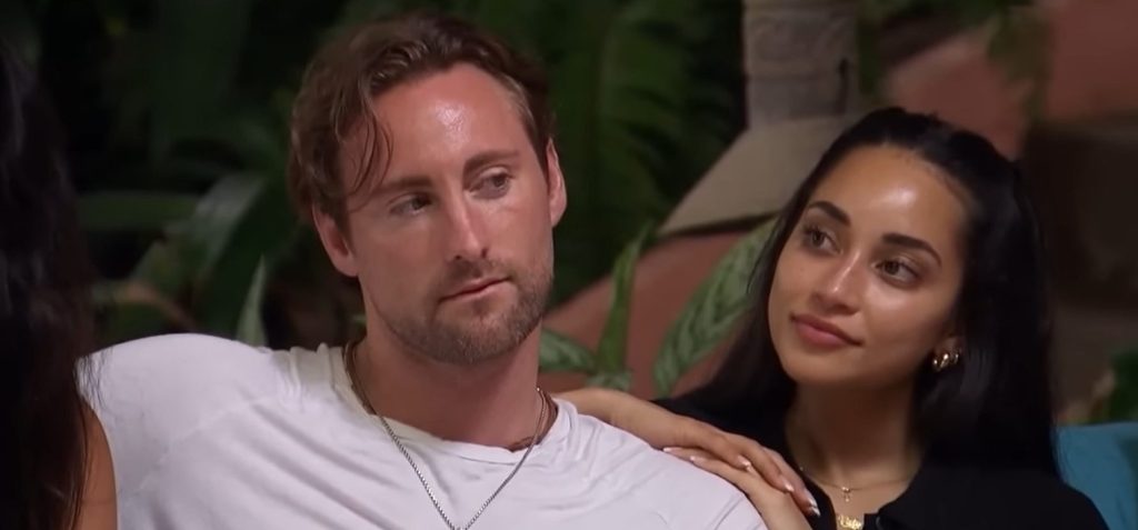 Victoria Fuller and Johnny DePhillipo: Is the Bachelor In Paradise Duo ...