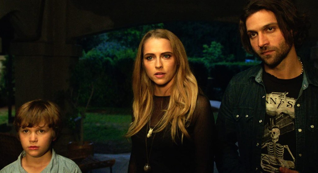 Lights Out Ending, Explained Is Diana a Ghost? Is She Dead?