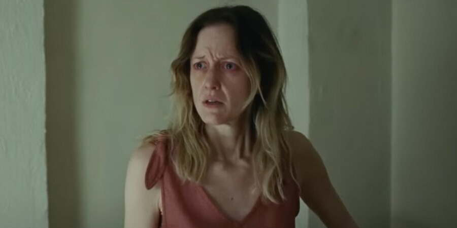 Why Does Andrea Riseborough Look So Different In To Leslie? Did She ...