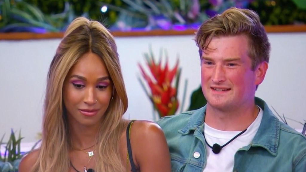 Are Bergie & Taylor From Love Island Season 5 Together After The Show?