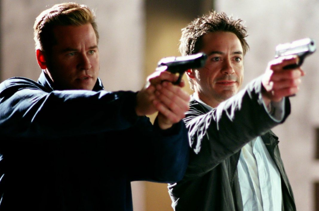 kiss kiss bang bang christmas 1068x707 1