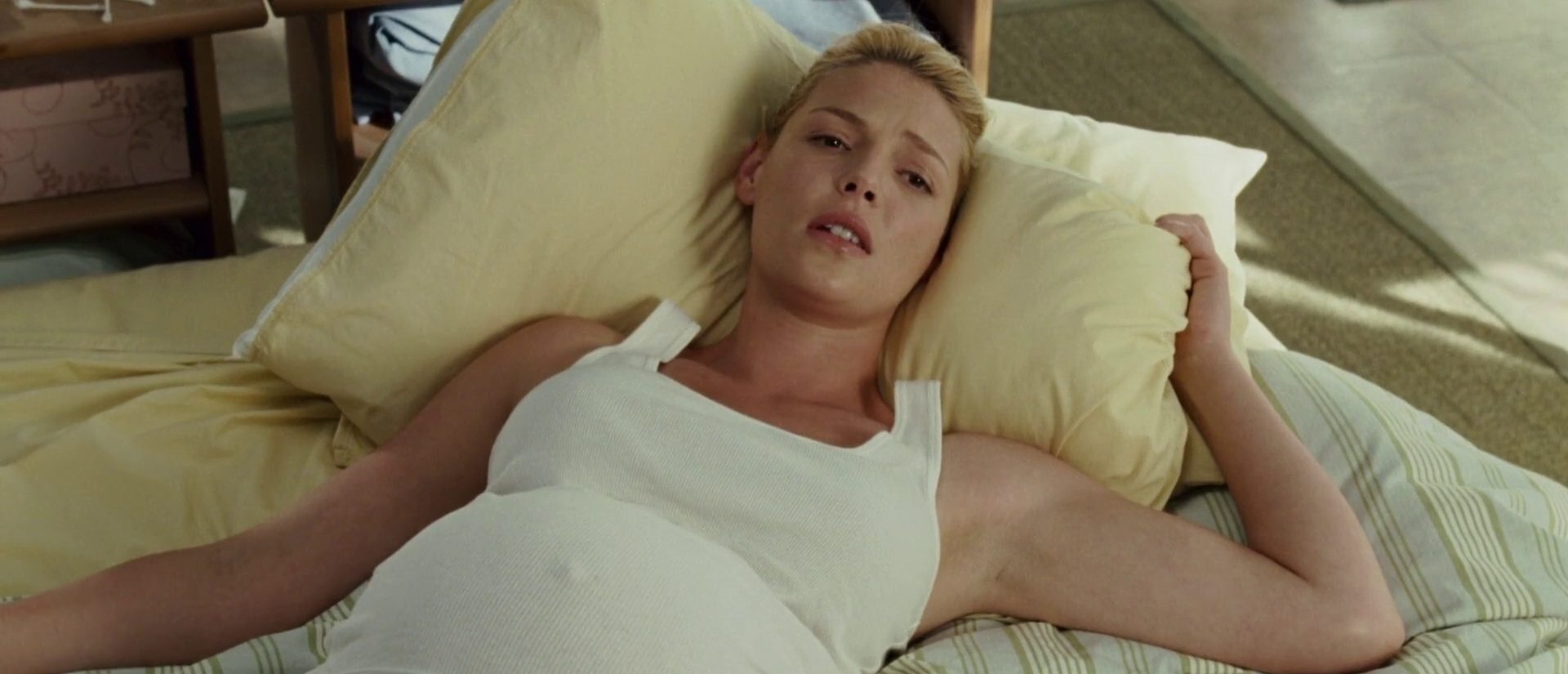 Is Katherine Heigl Wearing Fake Baby Bump in Knocked Up?