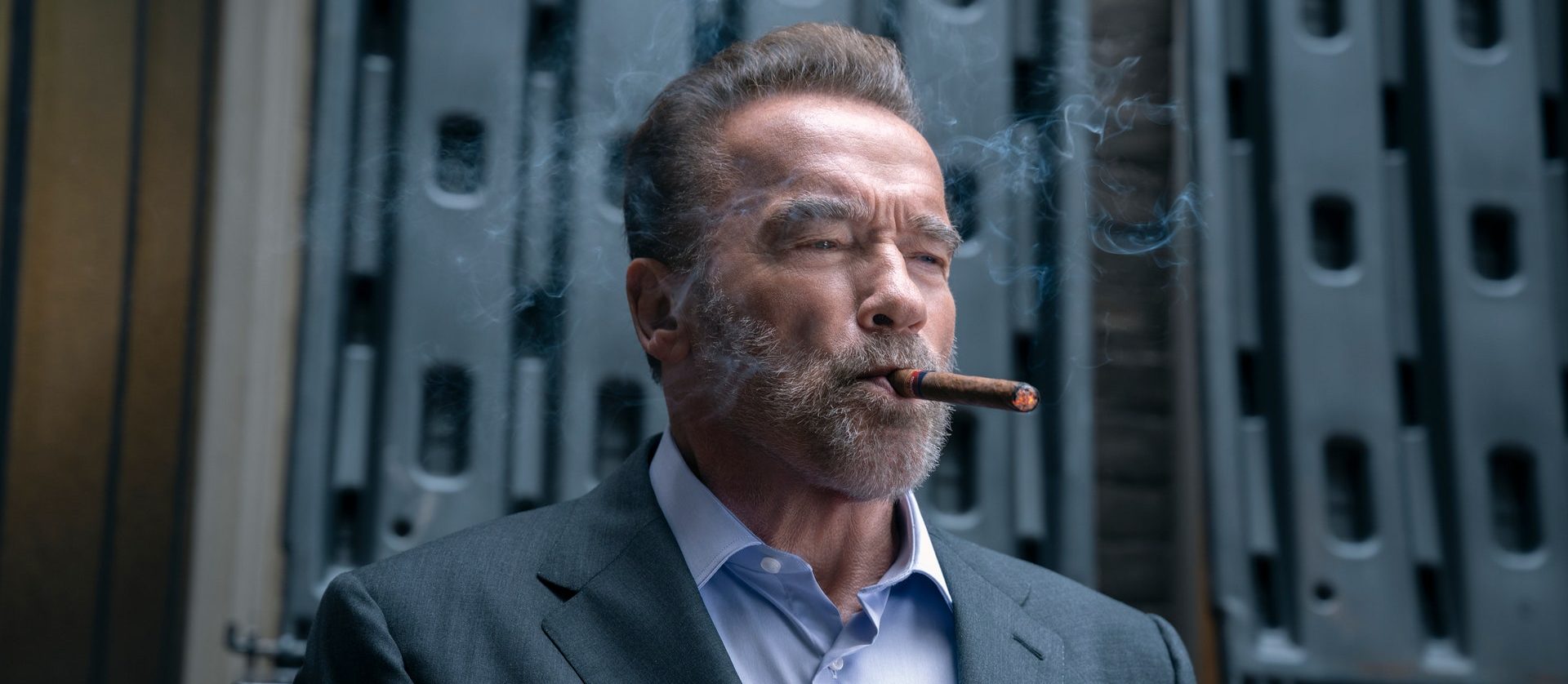 Arnold schwarzenegger s the man with the bag starts filming in new