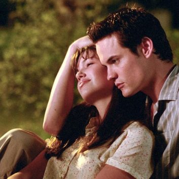 2 Best Nicholas Sparks Movies on Hulu, HBO Max and Prime (November 2025)