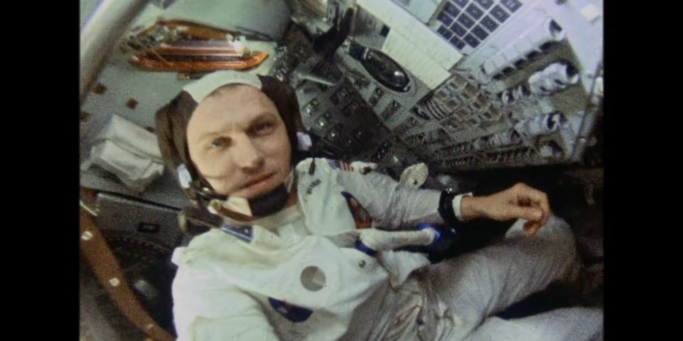 Jim lovell where is the apollo 13 commander today 