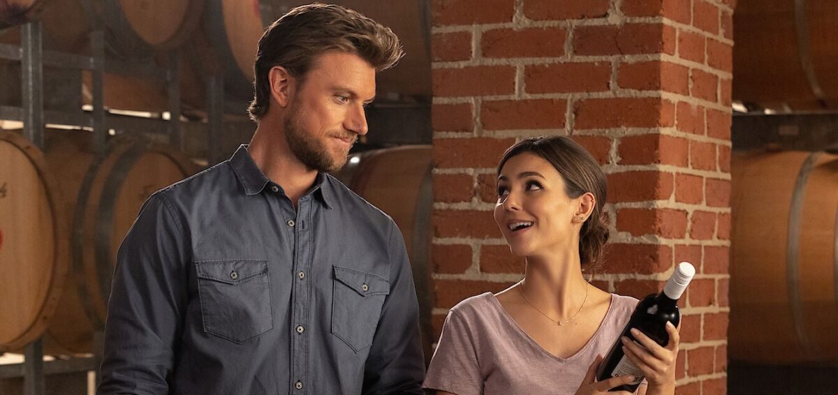 8-best-office-romance-movies-on-netflix-right-now
