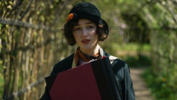 Phoebe Dynevor’s ‘Beach Read’ Starts Filming in Toronto in June