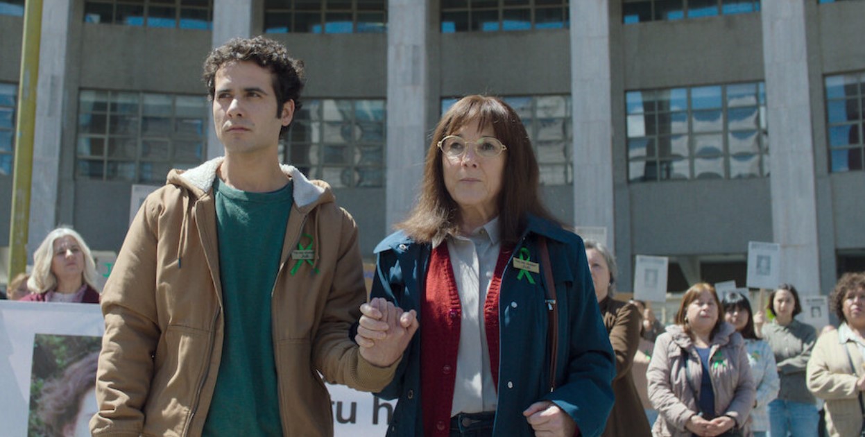 Where Was Someone Has to Know Filmed?