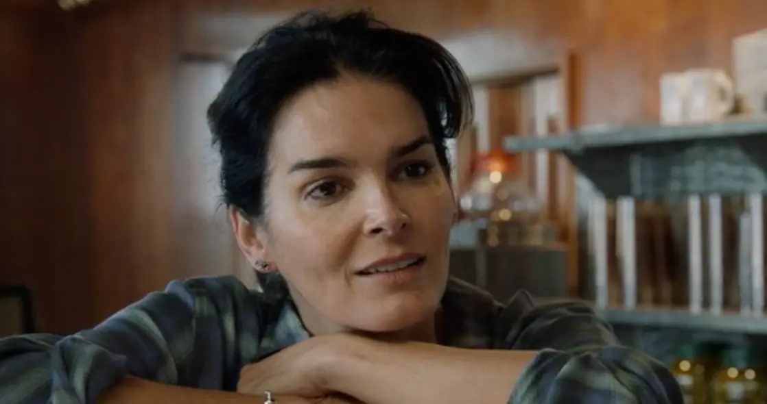 Angie Harmon to Return in ‘Buried in Barstow’ 2 & 3