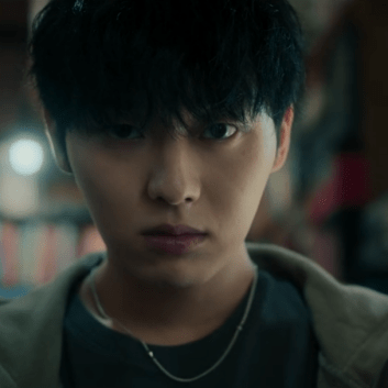 Notes from the Last Row Ending Explained: Did Lee Kang Make Up the Story?